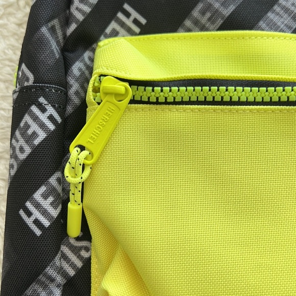 Herschel Heritage Kids Backpack | HSC Motion Black/Highlight - Picture 6 of 15